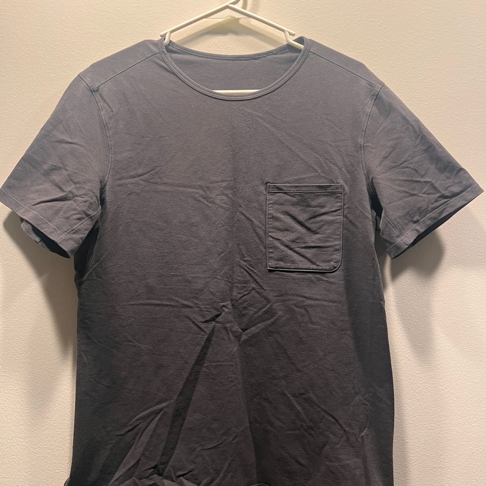 Lululemon Men's Gray T-Shirt with Pocket M